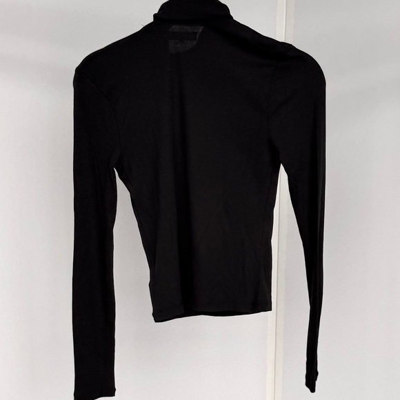 Ribbed Turtleneck Long-Sleeve Tee - Picture 4 of 4
